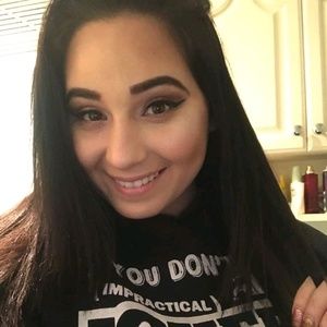 Meet your Posher, Christina